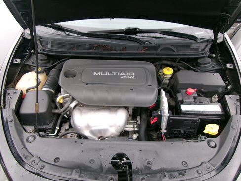 Used 2016 Dodge Dart SXT image 9