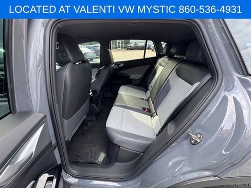 Used 2023 Volkswagen ID.4 Pro RWD image 9
