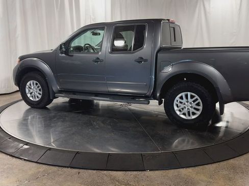 Used 2019 Nissan Frontier SV image 7
