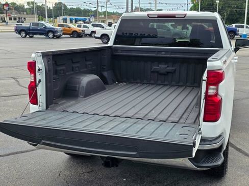 Used 2021 Chevrolet Silverado 1500 LT w/ Fleet Comfort Package AWD/4WD image 14