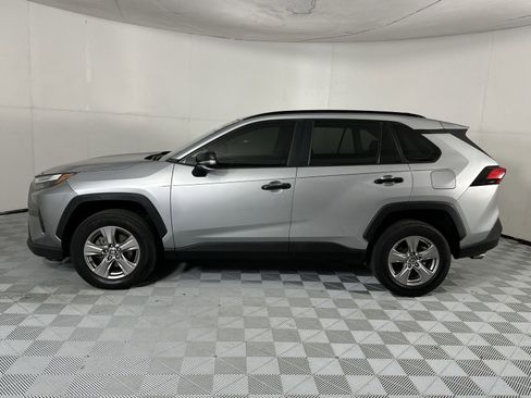 Used 2023 Toyota RAV4 XLE FWD image 5