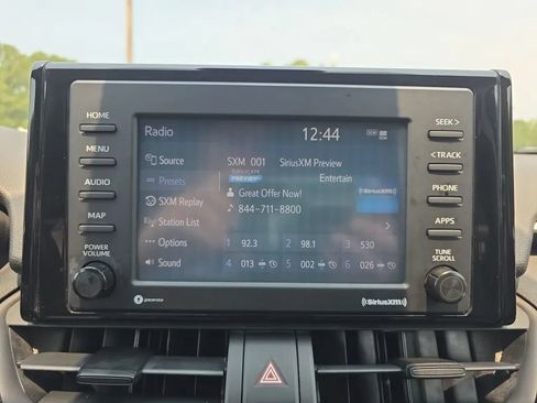 Used 2020 Toyota RAV4 XLE FWD image 28