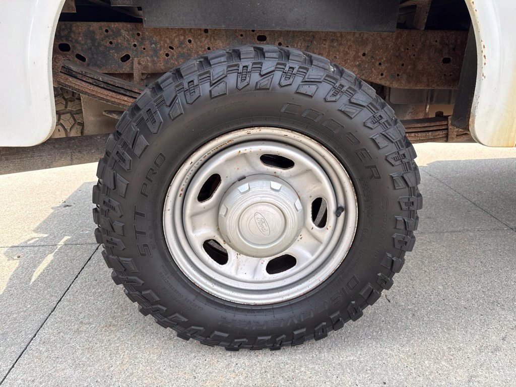 Used 2015 Ford F250 XL w/ Power Equipment Group AWD/4WD image 50