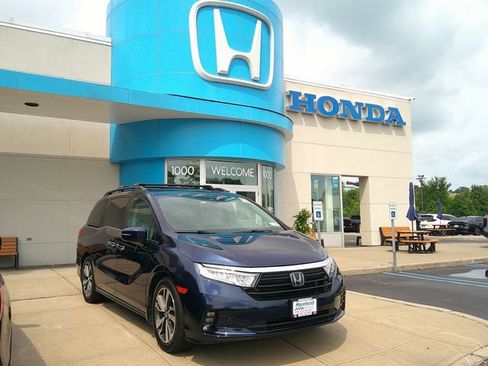 Certified 2024 Honda Odyssey Touring image 1