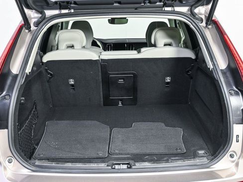 Certified 2024 Volvo XC60 B5 Ultimate AWD/4WD image 32
