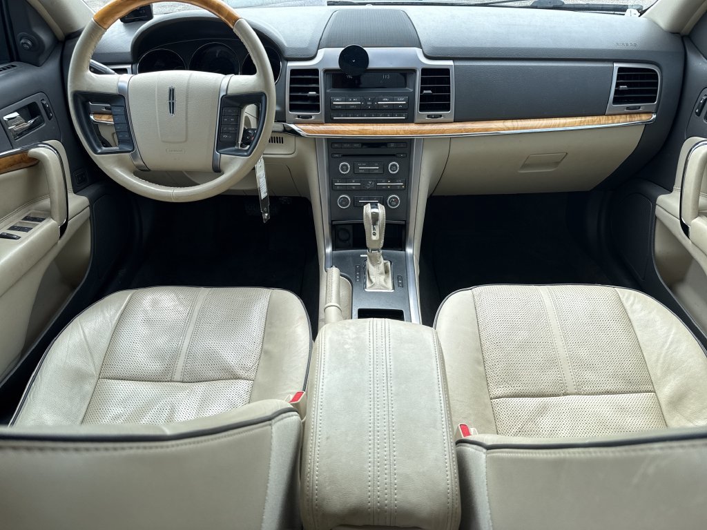 Used 2012 Lincoln MKZ FWD image 27