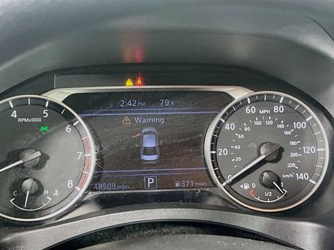Used 2025 Nissan Altima 2.5 SV FWD image 9