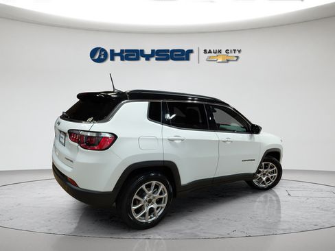 Used 2025 Jeep Compass Limited AWD/4WD image 7