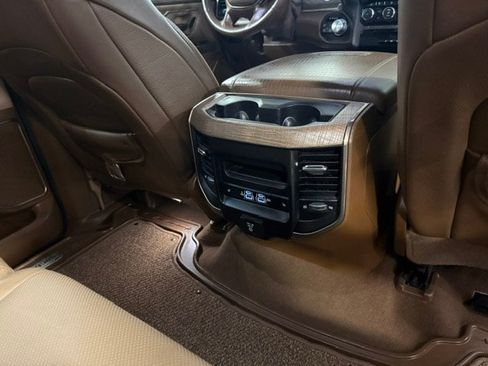 Used 2019 RAM 1500 Limited AWD/4WD image 18