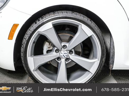 Used 2018 Volkswagen Beetle 2.0T S image 36