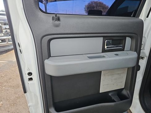 Used 2013 Ford F150 XLT w/ XLT Chrome Pkg image 9