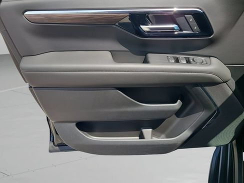 New 2026 Chevrolet Suburban LS w/ LPO, Dark Essentials Package RWD image 19