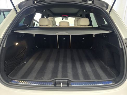 Used 2025 Mercedes-Benz GLC 300 image 11