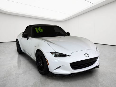 Used 2016 MAZDA MX-5 Miata Club RWD image 1