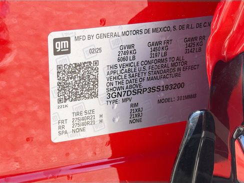 Used 2025 Chevrolet Equinox EV RS image 42