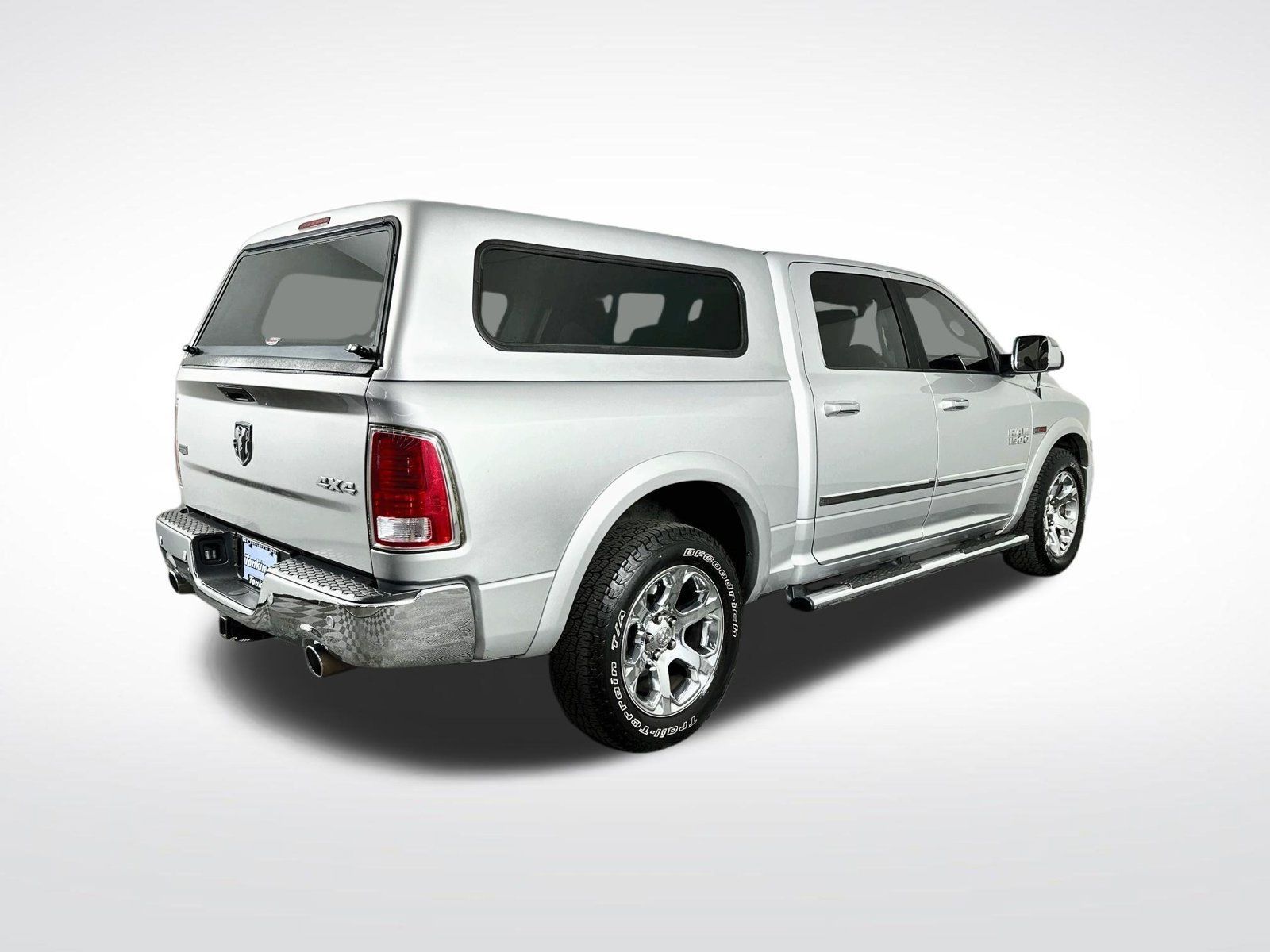 Used 2015 RAM 1500 Laramie w/ Convenience Group AWD/4WD image 8