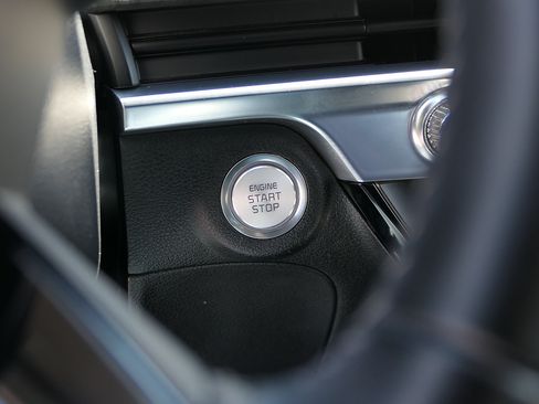 Used 2025 Kia Telluride SX FWD image 16