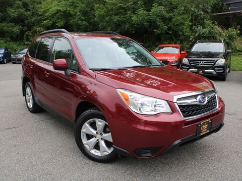 Used 2015 Subaru Forester 2.5i Premium AWD/4WD image 4