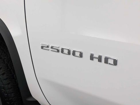Used 2022 Chevrolet Silverado 2500 LT w/ Fleet Comfort Package image 11