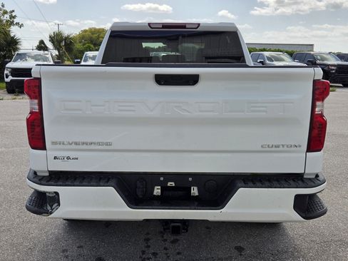Used 2022 Chevrolet Silverado 1500 Custom RWD image 4