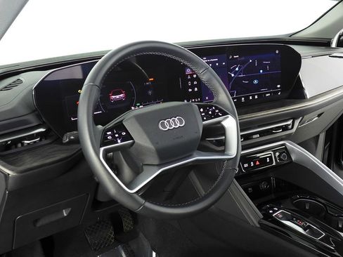 Used 2025 Audi Q5 Premium w/ Convenience Package AWD/4WD image 30