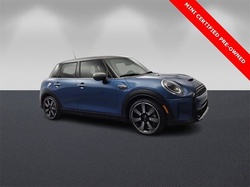 Used 2023 MINI Cooper S w/ Signature Upholstery Package image 1