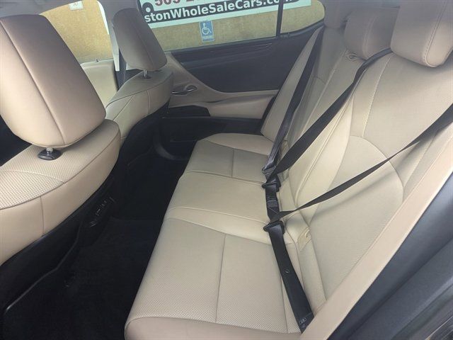 Used 2019 Lexus ES 350 w/ Premium Package FWD image 11