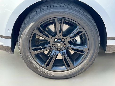 Used 2021 Land Rover Range Rover Velar R-Dynamic S AWD/4WD image 33