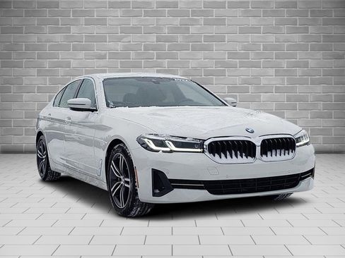 Used 2022 BMW 530i xDrive w/ Convenience Package image 3