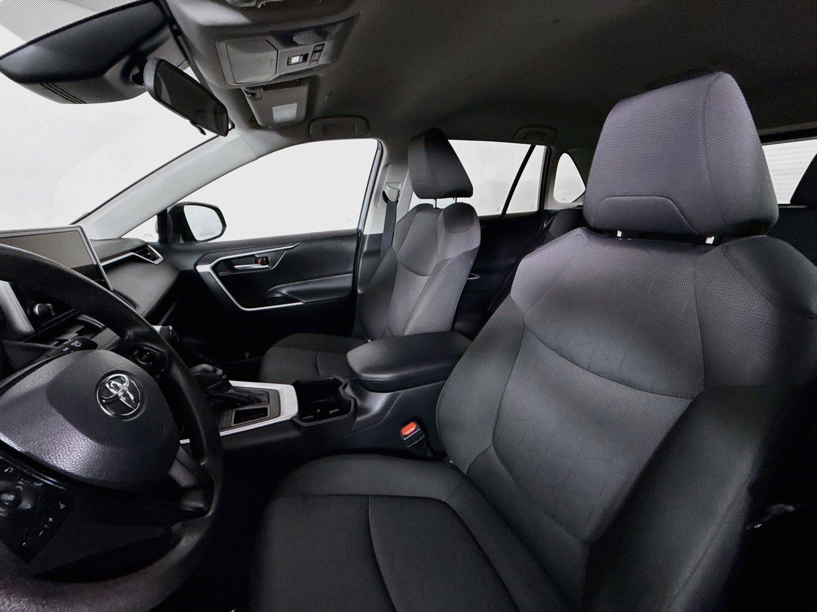 Certified 2025 Toyota RAV4 XLE FWD image 3