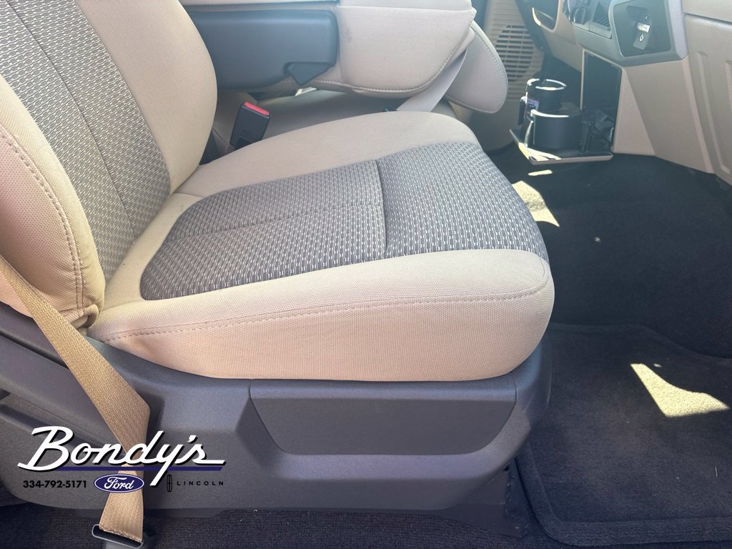 Used 2014 Ford F250 XLT w/ XLT Premium Package RWD image 4