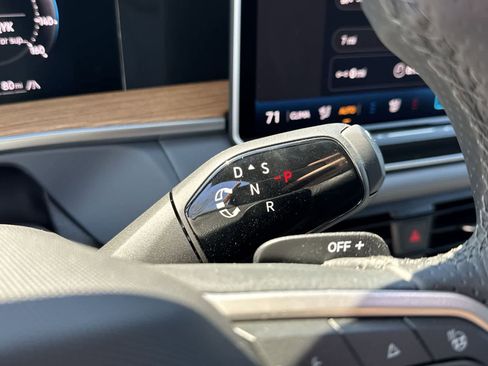 New 2026 Volkswagen Tiguan SEL R-Line AWD/4WD image 30