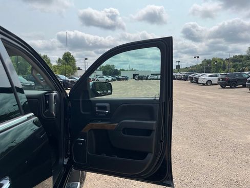 Used 2018 Chevrolet Silverado 1500 LTZ w/ Sport Package AWD/4WD image 33