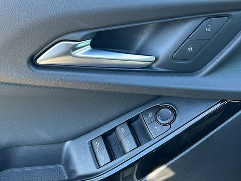 New 2026 Chevrolet Equinox LT w/ Convenience Package II image 16