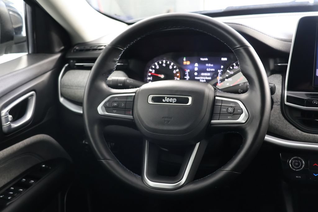 Used 2022 Jeep Compass Latitude w/ Convenience Group AWD/4WD image 10