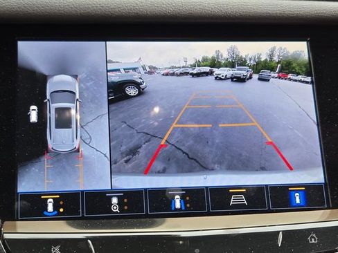 Used 2023 Cadillac XT6 Sport w/ Technology Package AWD/4WD image 31