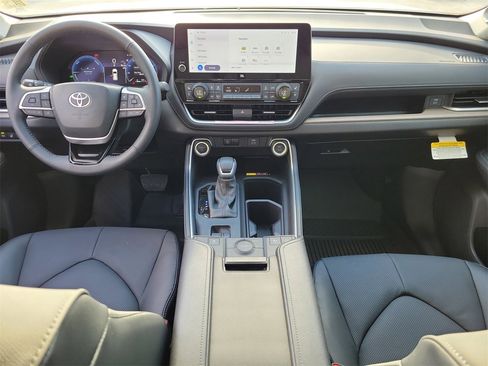 New 2026 Toyota Grand Highlander Limited image 14
