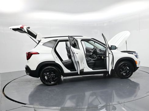 New 2026 Kia Seltos EX image 53