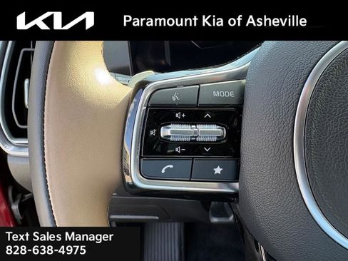 Certified 2025 Kia Sorento SX Prestige w/ Olive Brown Leather Package image 13