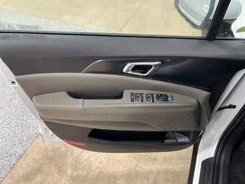 New 2026 Kia Carnival LXS image 12