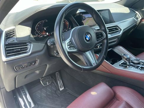 Used 2022 BMW X6 xDrive40i w/ Executive Package image 16