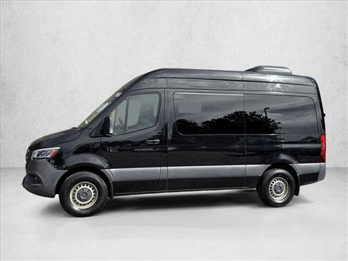 Used 2023 Mercedes-Benz Sprinter 2500 image 4