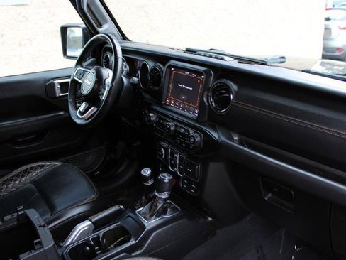Used 2022 Jeep Wrangler Unlimited Sahara AWD/4WD image 12