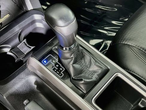 Certified 2020 Toyota Tacoma Limited AWD/4WD image 16