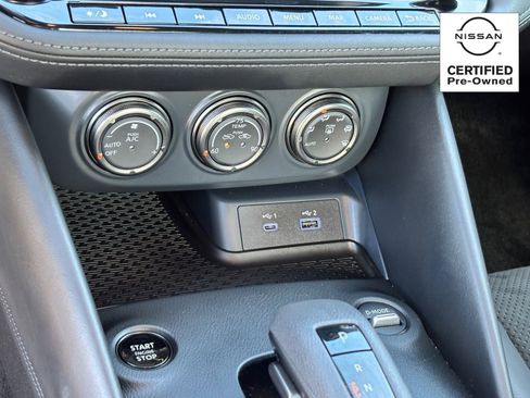 Certified 2025 Nissan Z Performance w/ Floor Mat Package image 28