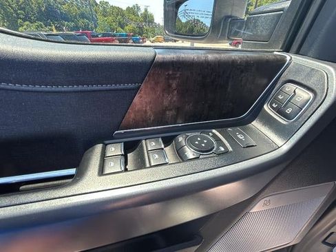 Used 2024 Ford F250 Lariat w/ Lariat Ultimate Package AWD/4WD image 21