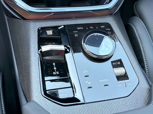 Used 2025 BMW X3 xDrive30i w/ Premium Package image 23