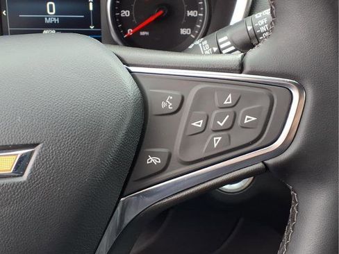 Used 2024 Chevrolet Equinox LT image 17