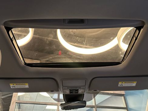 Used 2024 Honda Odyssey EX-L image 23