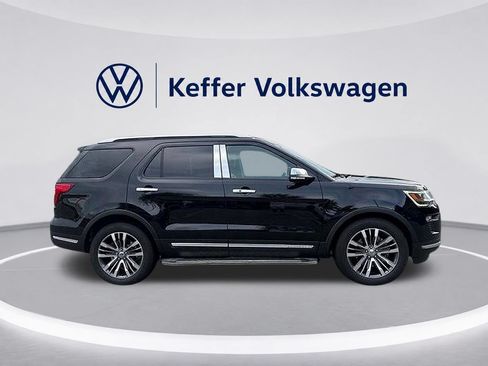 Used 2019 Ford Explorer Platinum AWD/4WD image 6